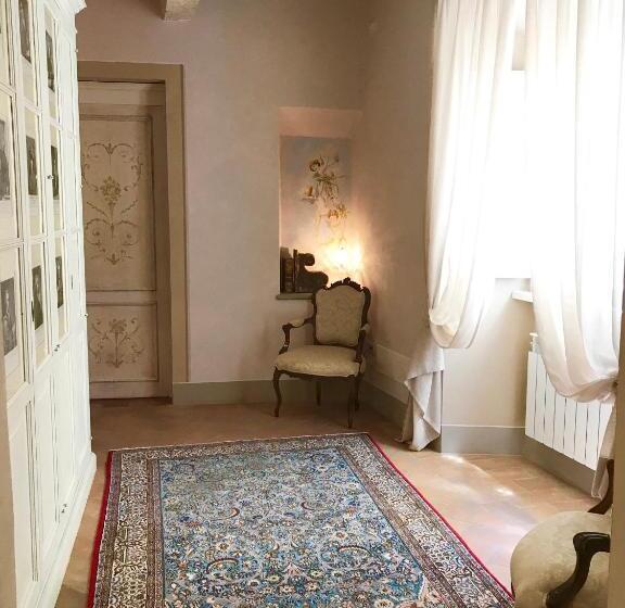 주니어 스위트, La Corte Di Ambra