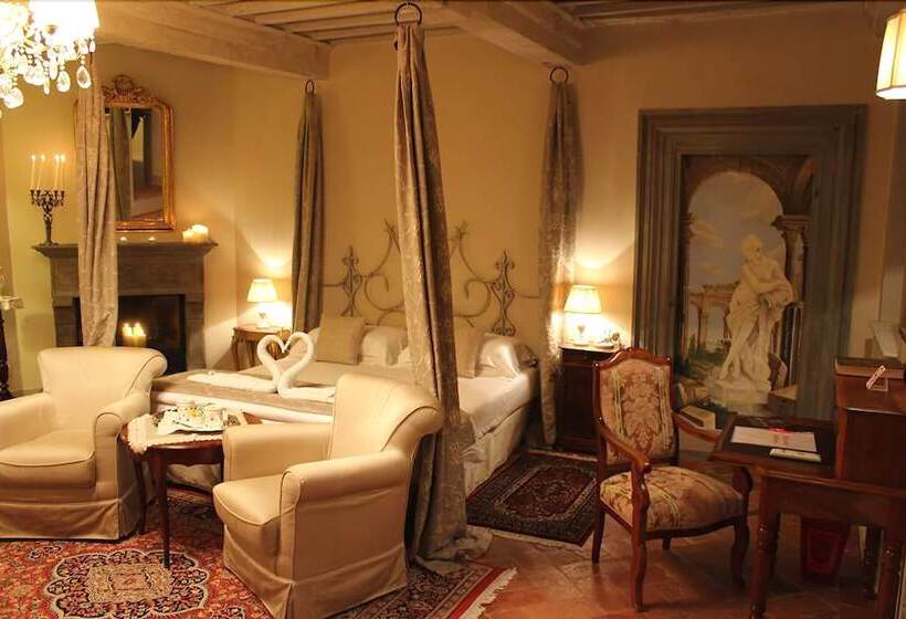 스위트, La Corte Di Ambra