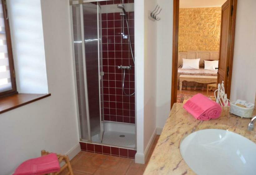 标准三人间, La Gueriniere