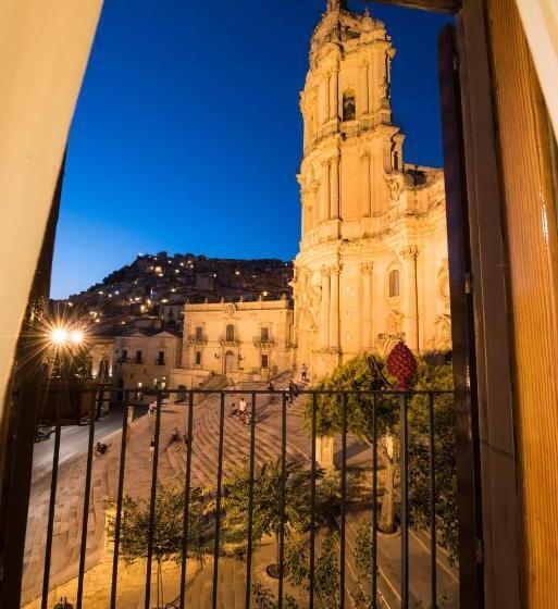 اتاق لوکس با بالکن, Le Stanze Del Cioccolato