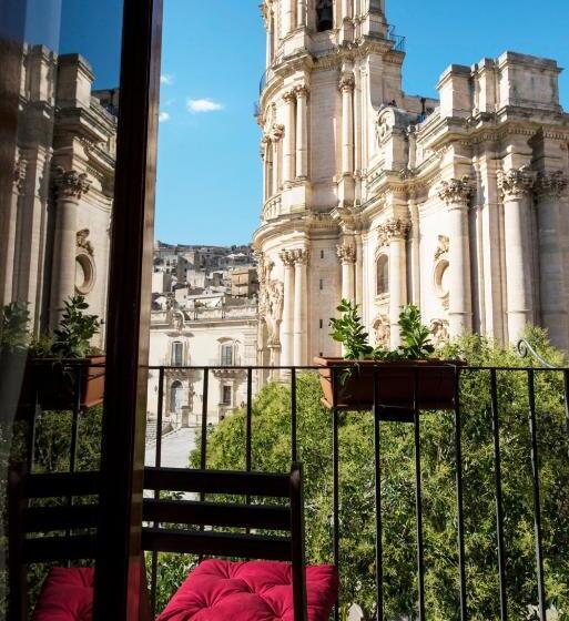 اتاق لوکس با بالکن, Le Stanze Del Cioccolato