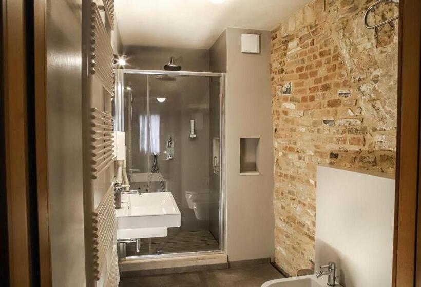 اتاق استاندارد یک نفره, Locanda Ponte Dante