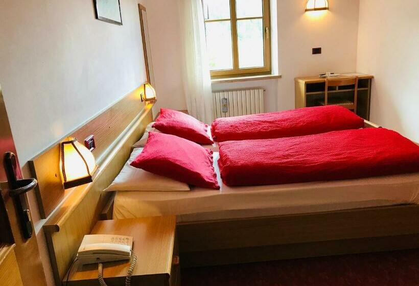 スタンダードルーム, Rifugio Capanna Passo Valles