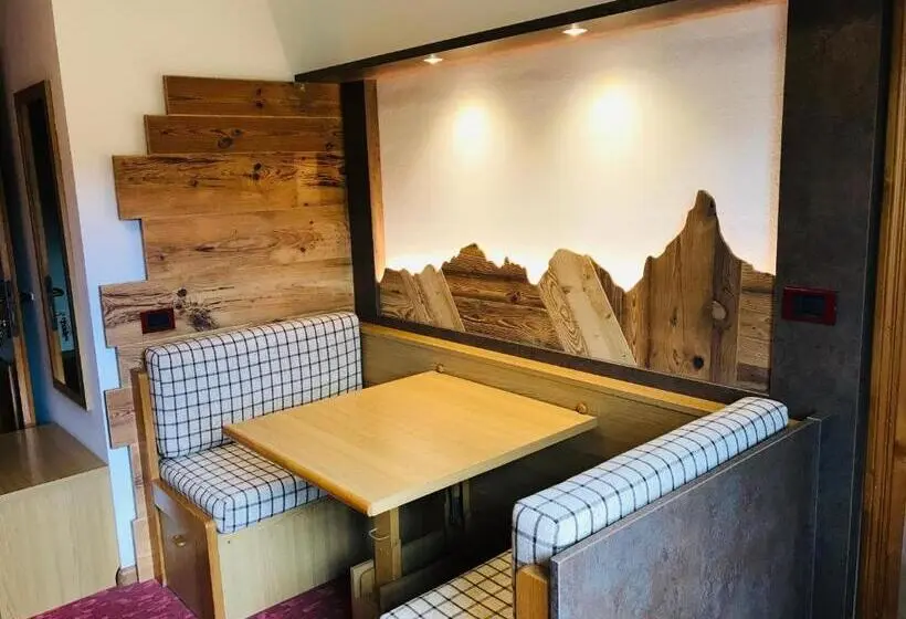 Standard Yhden Hengen Huone, Rifugio Capanna Passo Valles
