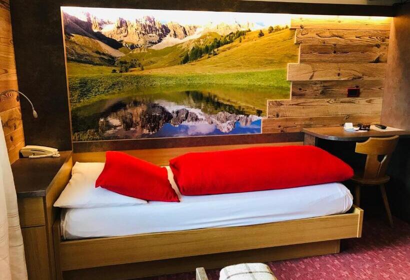 スタンダードシングルルーム, Rifugio Capanna Passo Valles