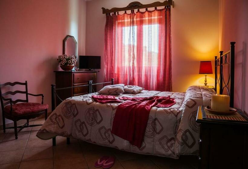 Номер Стандарт Вид на Сад, Villa Bernadette
