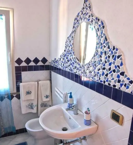 اتاق لوکس با بالکن, Villa Le Bougainvillea