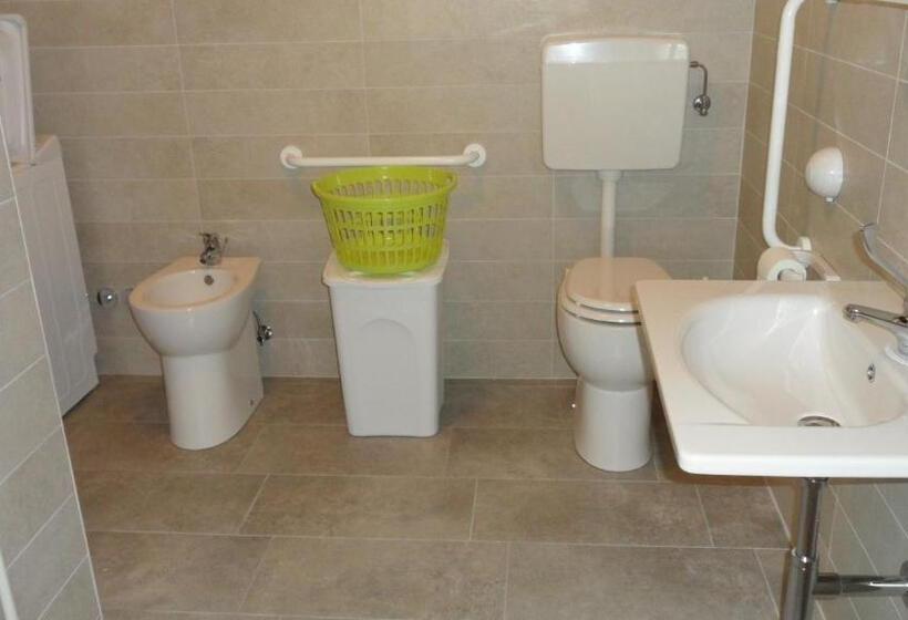 חדר סטודיו סטנדרד, Cinzia