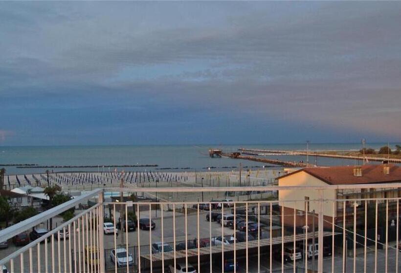 חדר סטנדרט נוף פנורמי, Cinzia