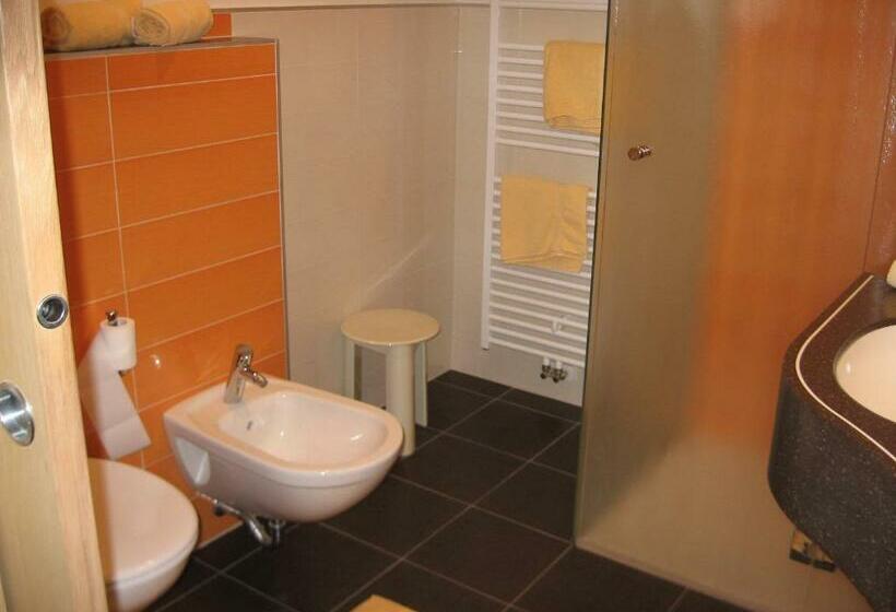 חדר סטנדרט עם מרפסת, Maximilian