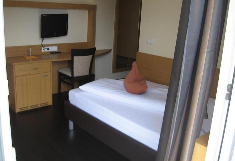 חדר סטנדרט יחיד עם מרפסת, Maximilian