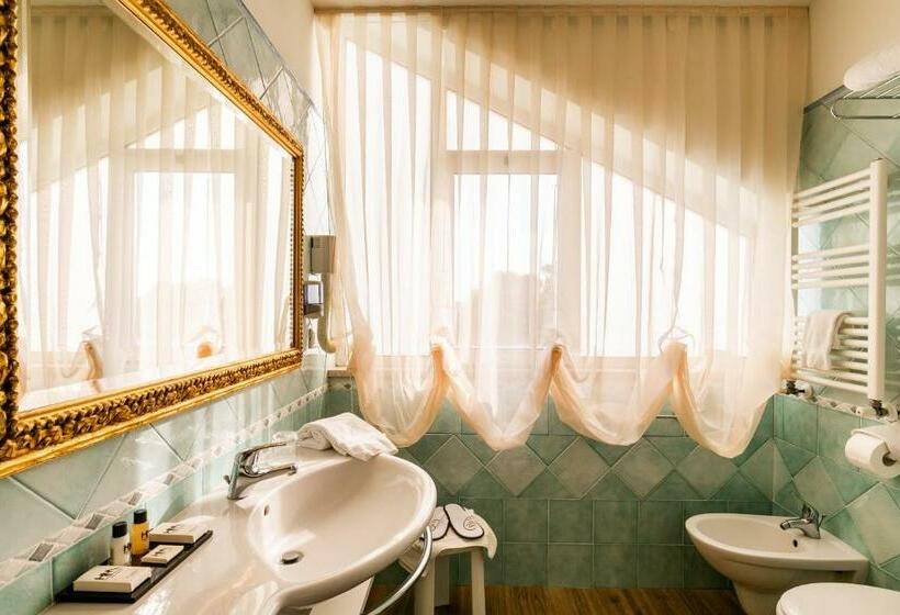 테라스 싱글룸, Mazzanti