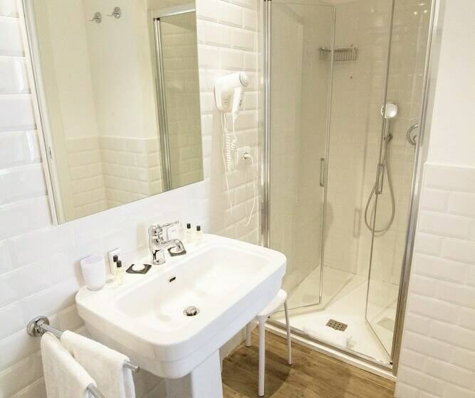 חדר סטנדרט נוף לגינה, Nautilus