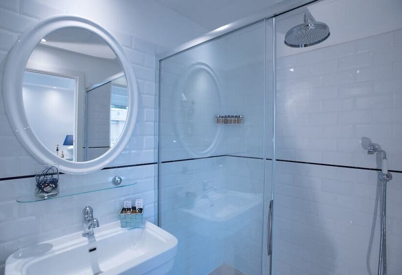 חדר סטנדרט נוף לגינה, Nautilus