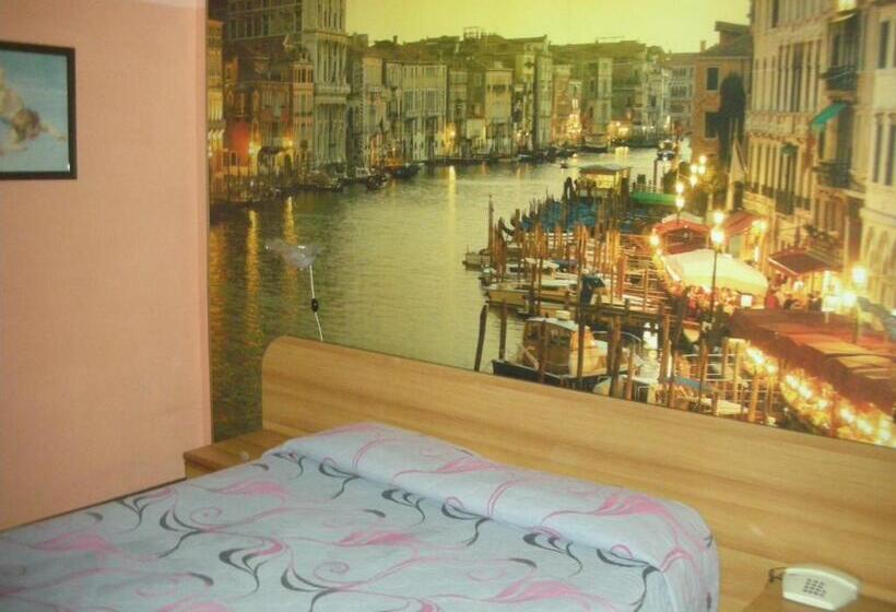 חדר סטנדרט, Total