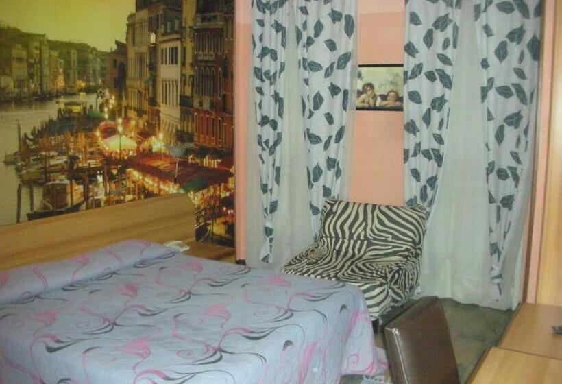 חדר סטנדרט, Total