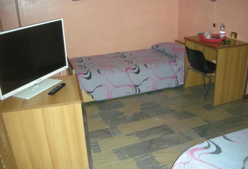 חדר סטנדרט לשלושה, Total