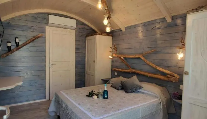 キングサイズベッドのスタンダードルーム, Il Giardino Dei Flintstones B&b