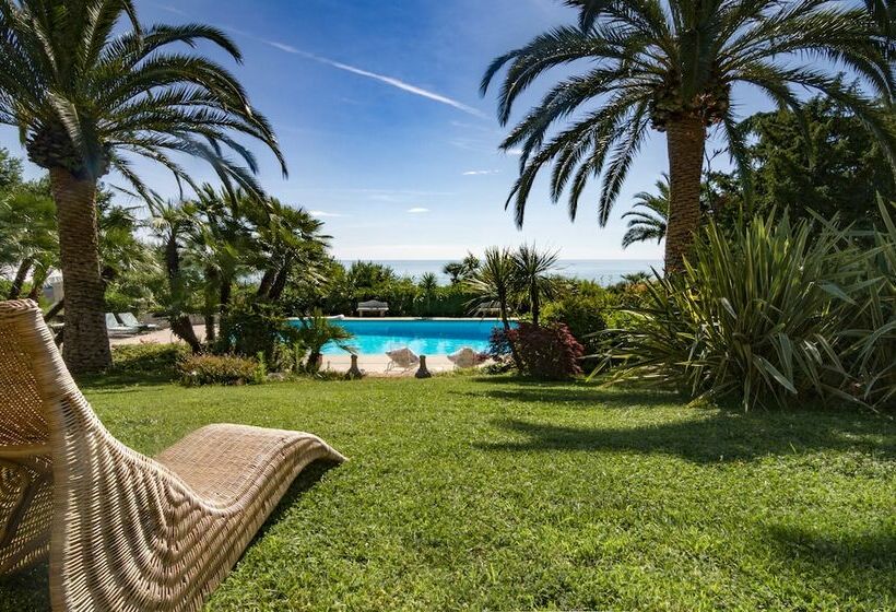 غرفة ديلوكس مطلّة علي البحر, Villa Capodarco B&b