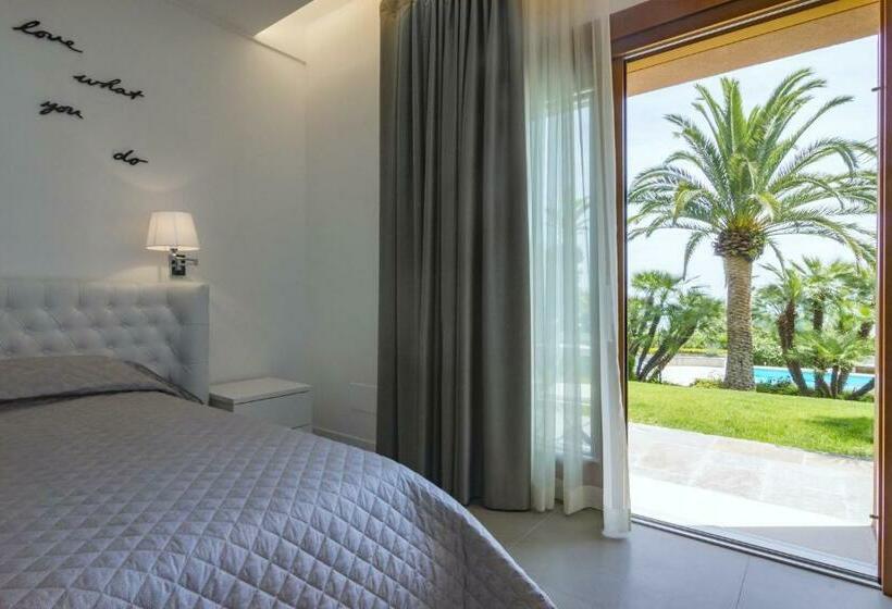 غرفة ديلوكس مطلّة علي البحر, Villa Capodarco B&b