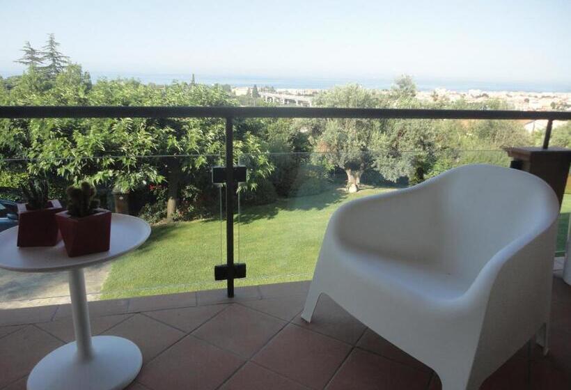 اتاق سه نفره دلوکس با چشمانداز دریا, Villa Zagara Luxury Bed And Breakfast