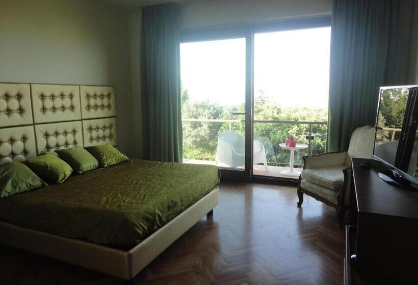 اتاق سه نفره دلوکس با چشم‌انداز دریا, Villa Zagara Luxury Bed And Breakfast