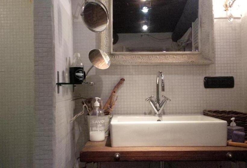 标准间, Alla Bastilla B&b