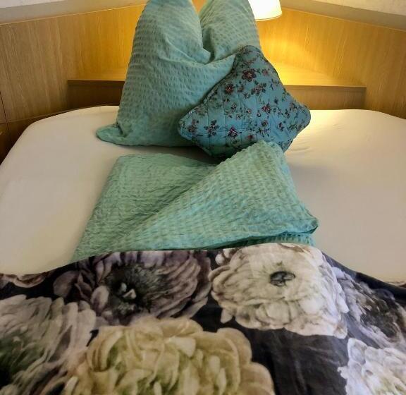 エコノミーシングルルーム, B&b Apart Hotel Goldener Hahn   Guesthouse Hirsch Baiersbronn