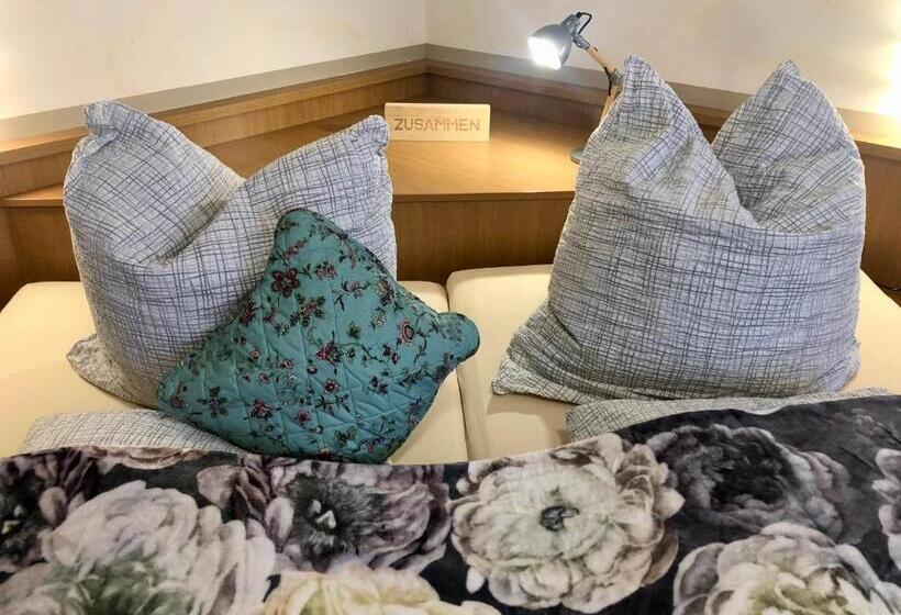 バルコニー付きスタンダードルーム, B&b Apart Hotel Goldener Hahn   Guesthouse Hirsch Baiersbronn