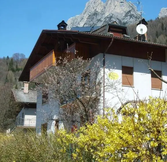 スタンダードルーム, B&b Sòl Fiorì