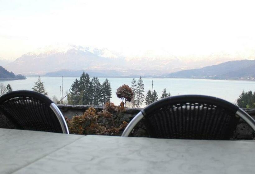 バスルーム共有のトリプルスタンダード, B&b Villa Al Lago