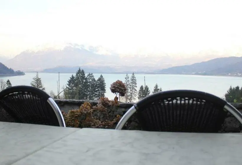 バスルーム共有のトリプルスタンダード, B&b Villa Al Lago