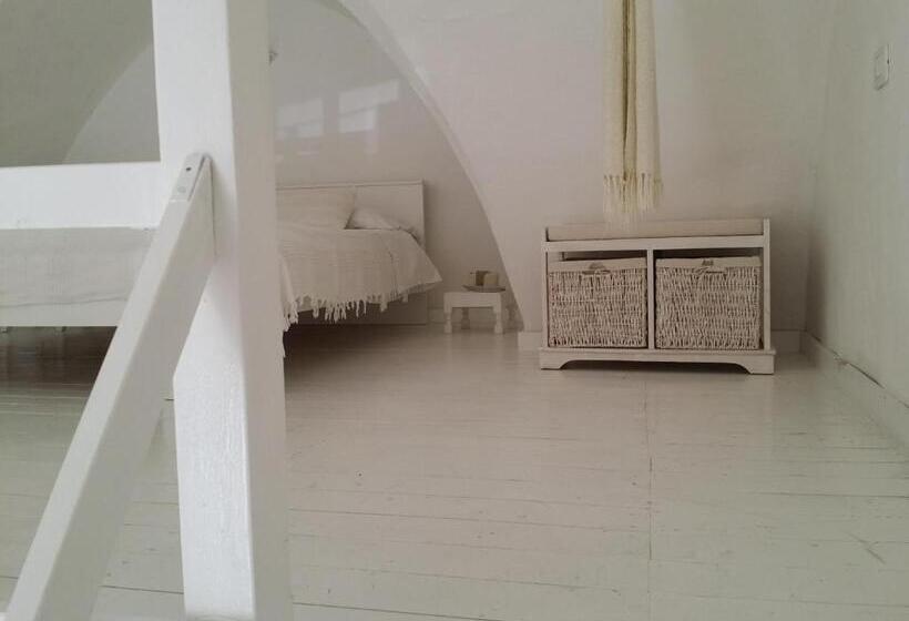 חדר סטודיו סטנדרד, Corte Moline