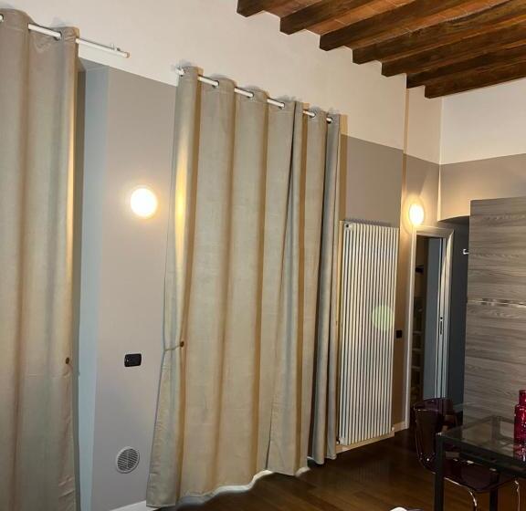 استودیو استاندارد با بالکن, Domus San Martino Guesthouse