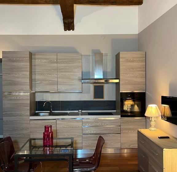 استودیو استاندارد با بالکن, Domus San Martino Guesthouse