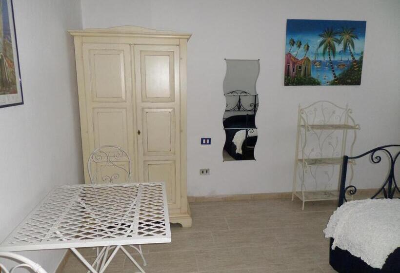اتاق استاندارد چهار تخته, I Colori Di Mag