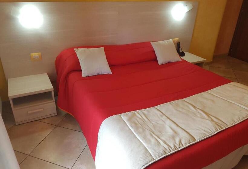 غرفة قياسية ثلاثية, Il Laghetto