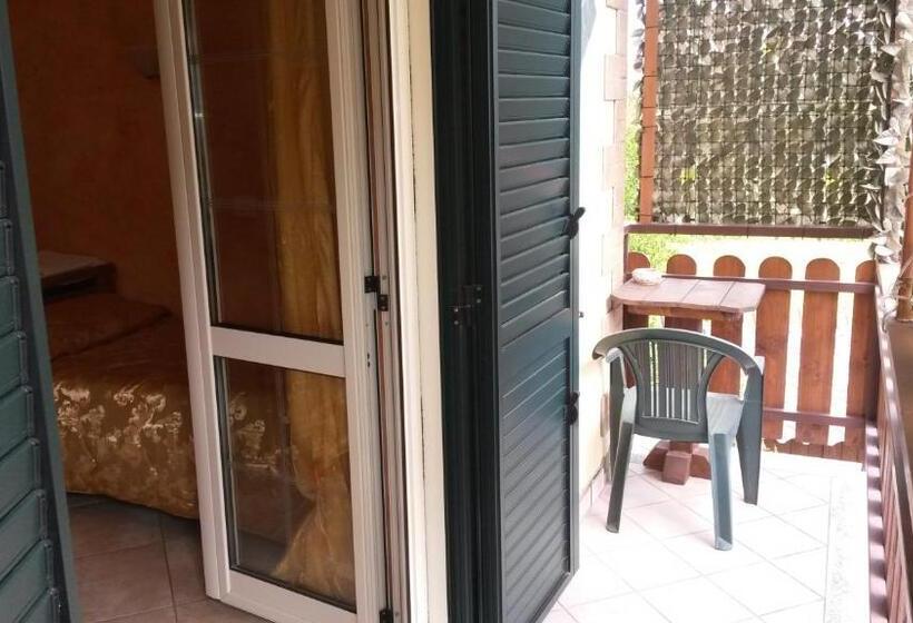 غرفة قياسية رباعية, Il Laghetto