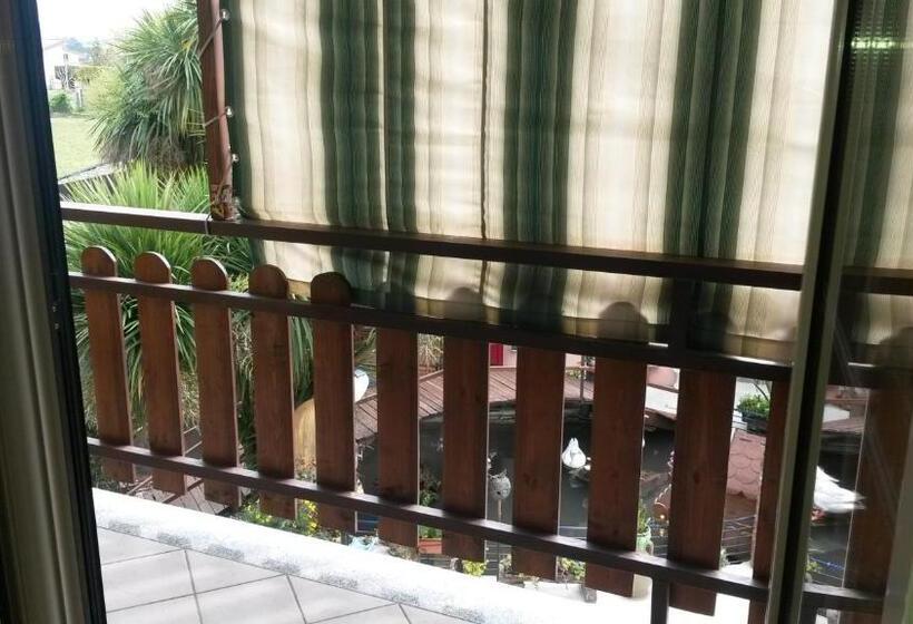 غرفة قياسية رباعية, Il Laghetto