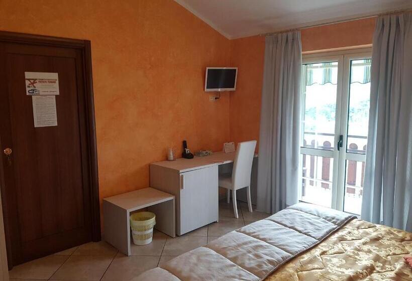 غرفة قياسية, Il Laghetto