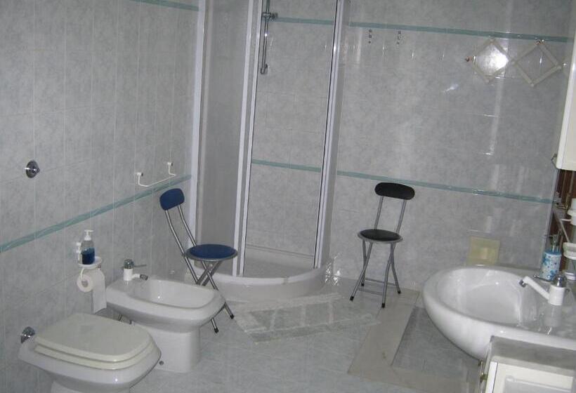 غرفة قياسية رباعية, Il Laghetto