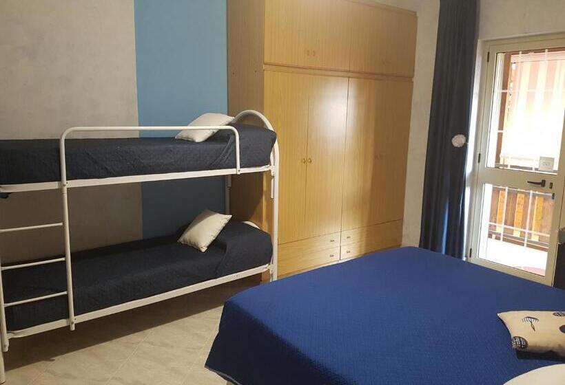 غرفة قياسية ثلاثية, Il Laghetto