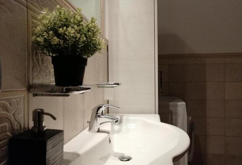 バスルーム共有のトリプルスタンダード, La Casa Della Nonna