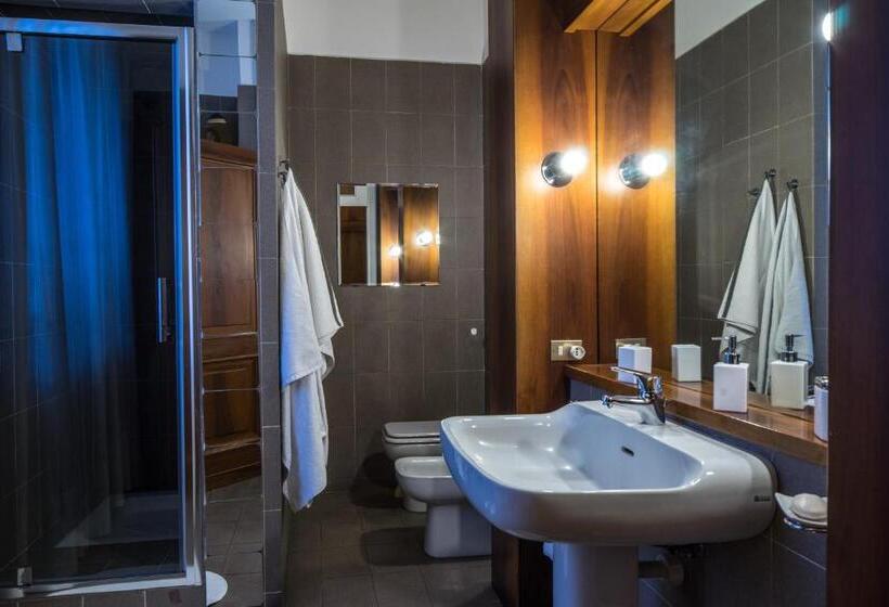 מיטת קינג בסוויטה, La Gare B&b Fiera