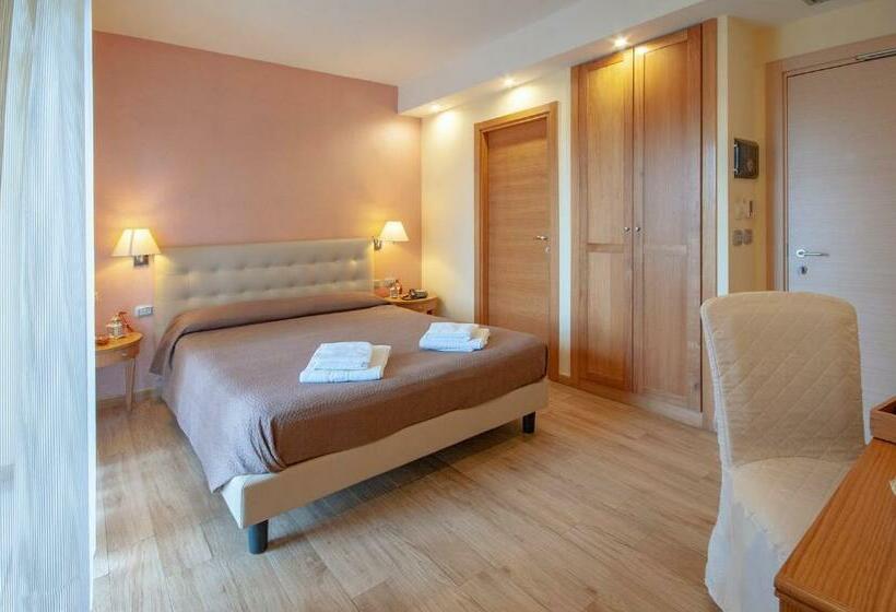 اتاق استاندارد, Maison Reale