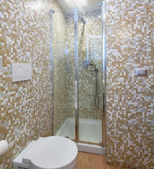 اتاق استاندارد سه نفره, Maison Reale