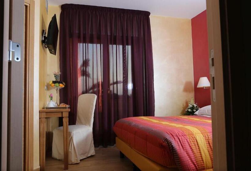 اتاق استاندارد با بالکن, Maison Reale