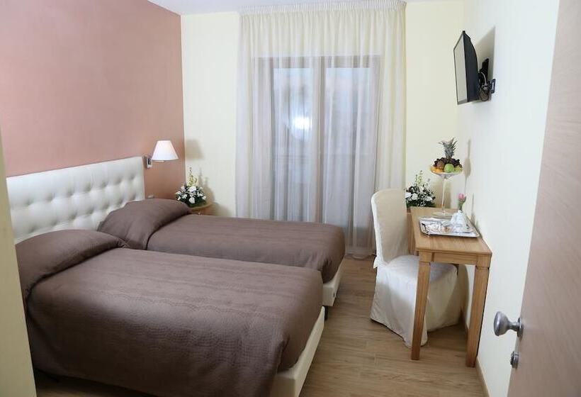 اتاق استاندارد با بالکن, Maison Reale