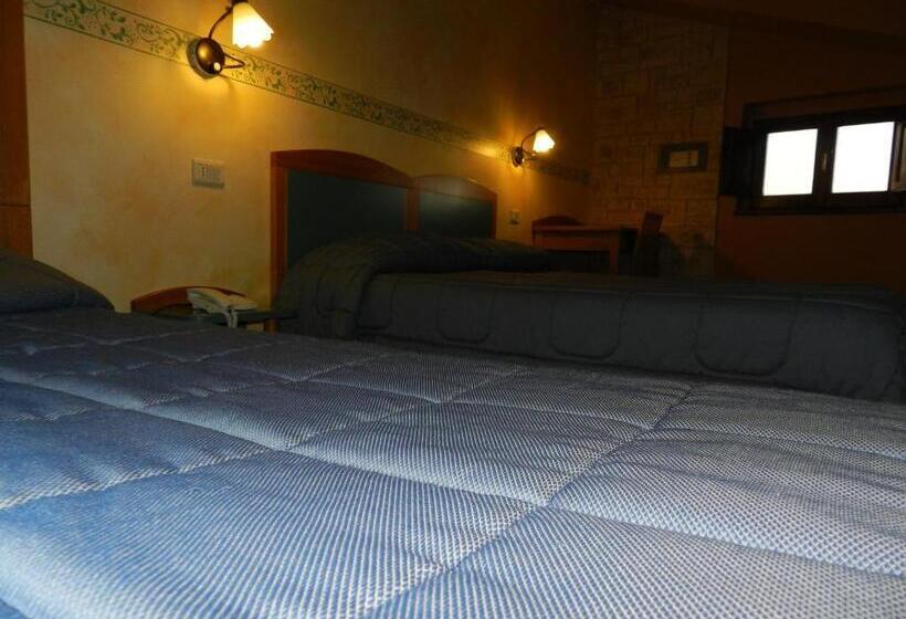 اتاق استاندارد سه نفره, Garni B&b La Ruapescocostanzo