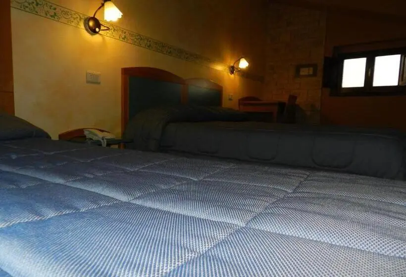 スタンダードトリプルルーム, Garni B&b La Ruapescocostanzo